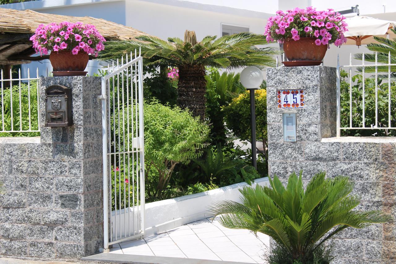Hotel Villa Bina Sant'Angelo  ภายนอก รูปภาพ