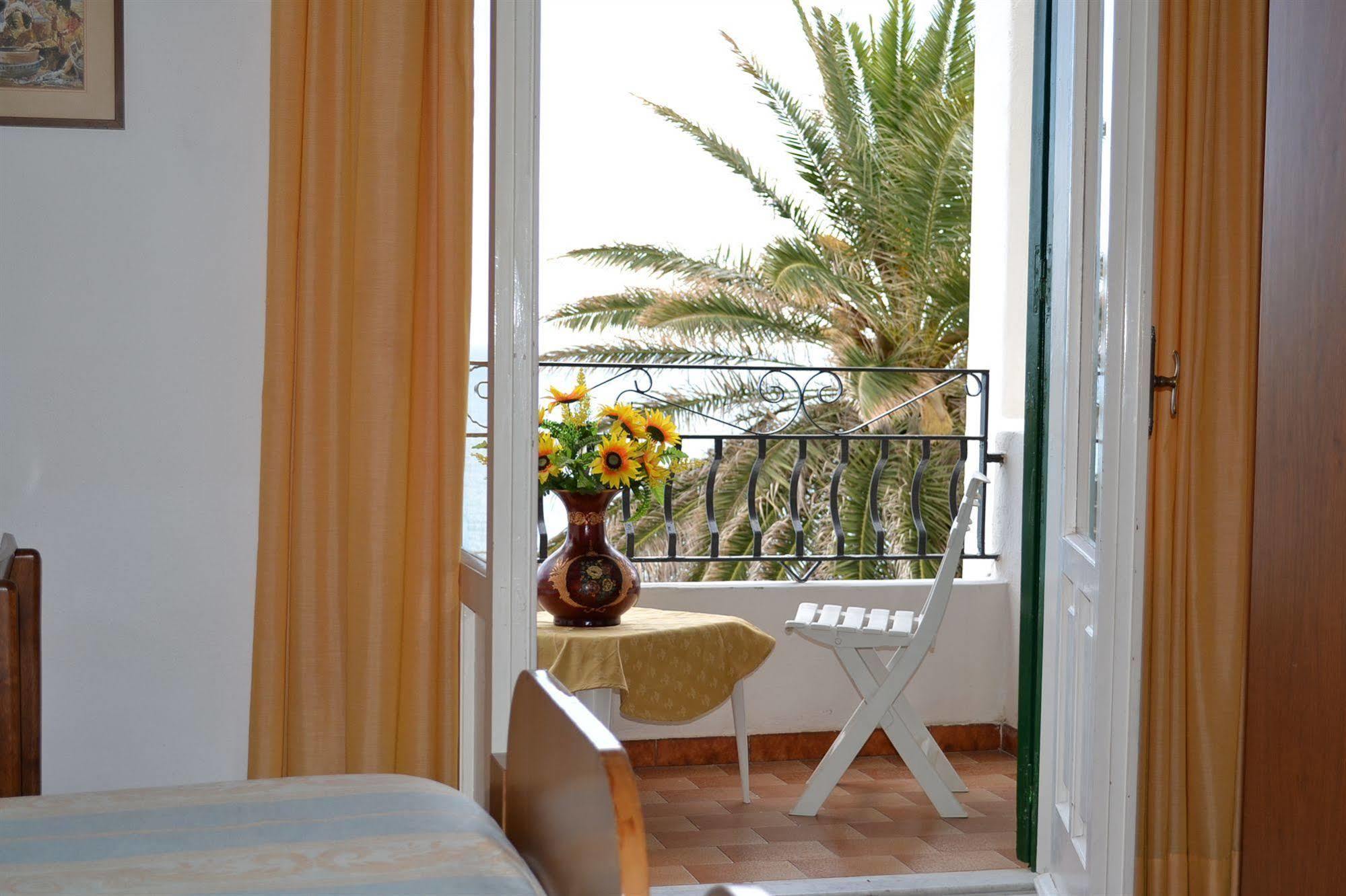 Hotel Villa Bina Sant'Angelo  ภายนอก รูปภาพ