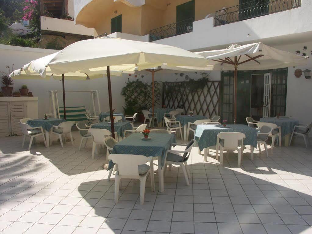 Hotel Villa Bina Sant'Angelo  ภายนอก รูปภาพ