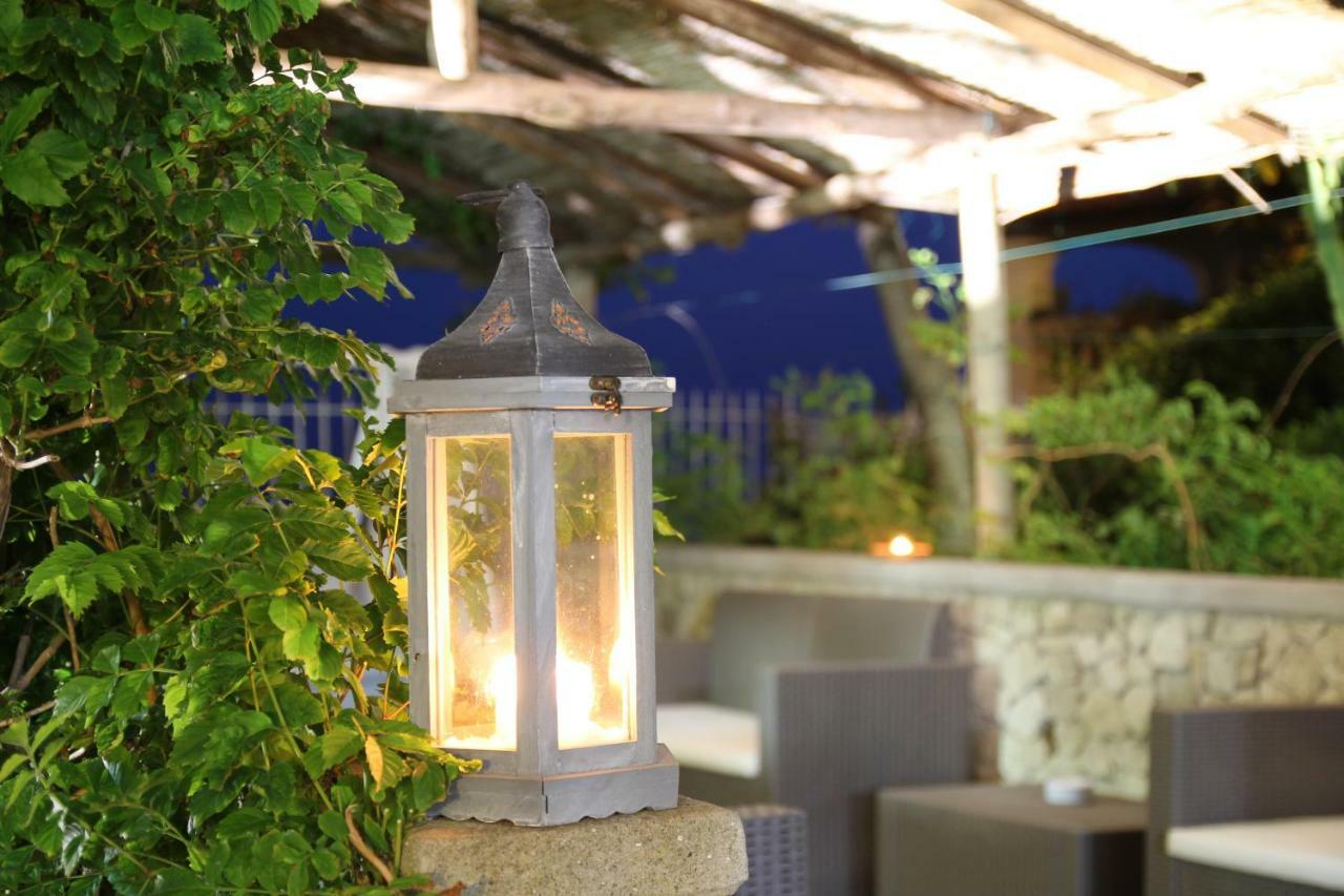 Hotel Villa Bina Sant'Angelo  ภายนอก รูปภาพ